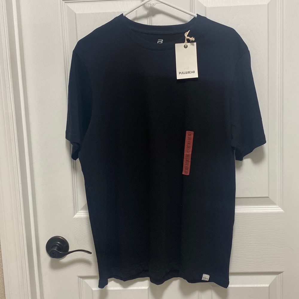 Pull and Bear Men's T Shirt NWT Black size 38 100% cotton